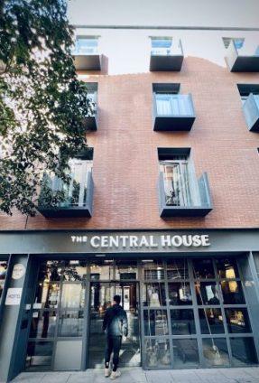 The Central House Hostel building facade in Madrid, a popular meeting point and accommodation for Erasmus students and solo travelers joining a 12am Pub Crawl in Madrid. Reflects convenience for Madrid nightlife.